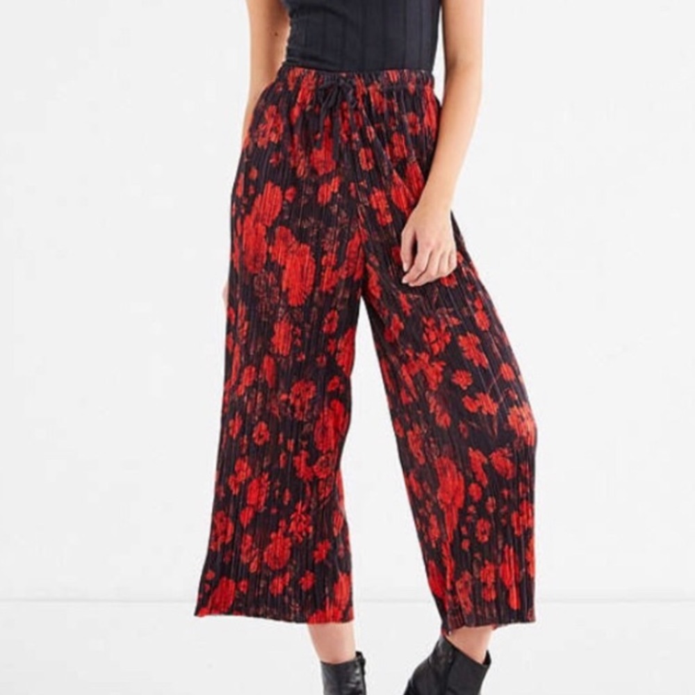 Silence & Noise Sasha Accordion Pleat Pant